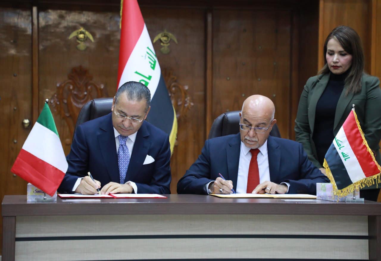 الصحة توقع مذكرة مع شركة إيطالية لتجهيز مستشفى النجف سعة 492 سريراً