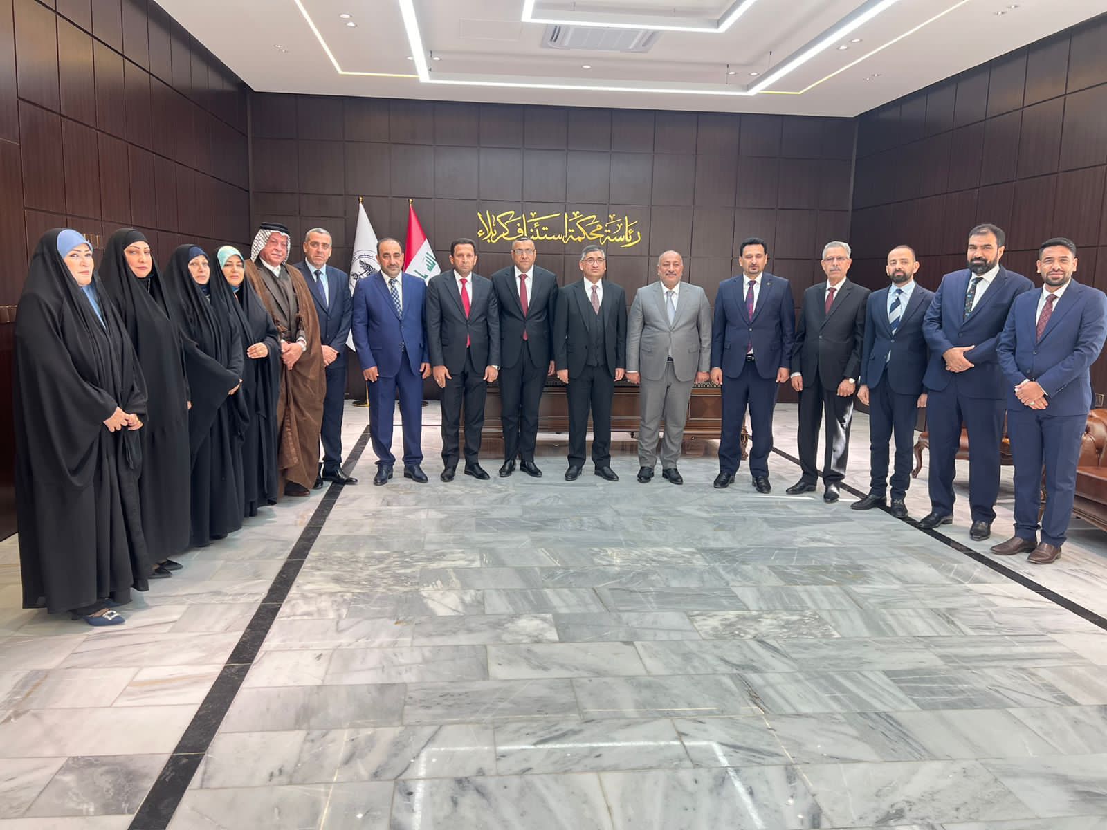 أعضاء مجلس محافظة كربلاء يؤدون اليمين القانونية أمام القضاء (صور)