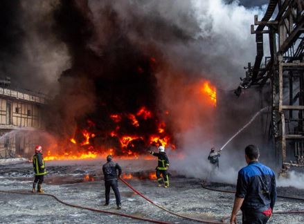 اندلاع حريق كبير في مدينة مشهد الإيرانية (فيديو)