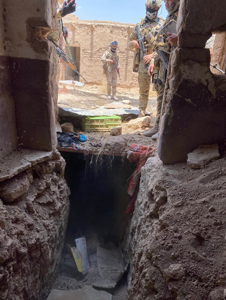 الدفاع :فوج مشاة يعثر  على تسع عبوات ناسفة ويفجرها بقضاء سنجار+صور