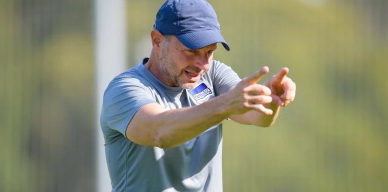 مدرب يشعل أزمة سياسية بين ألمانيا والمجر!