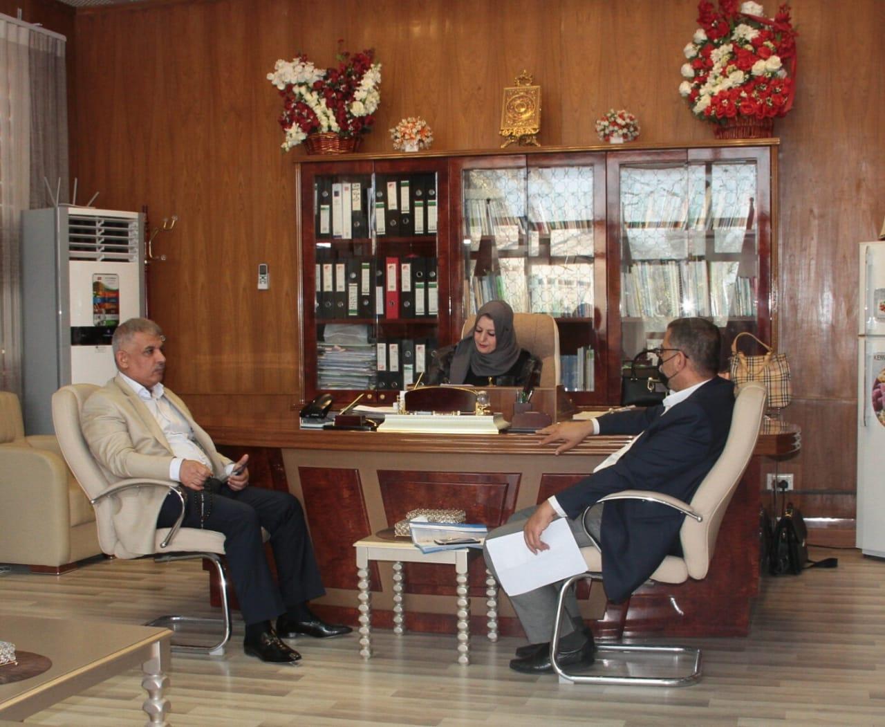 وزارتا العمل والتجارة تناقشان عدة جوانب تخص الطبقة العمالية في العراق