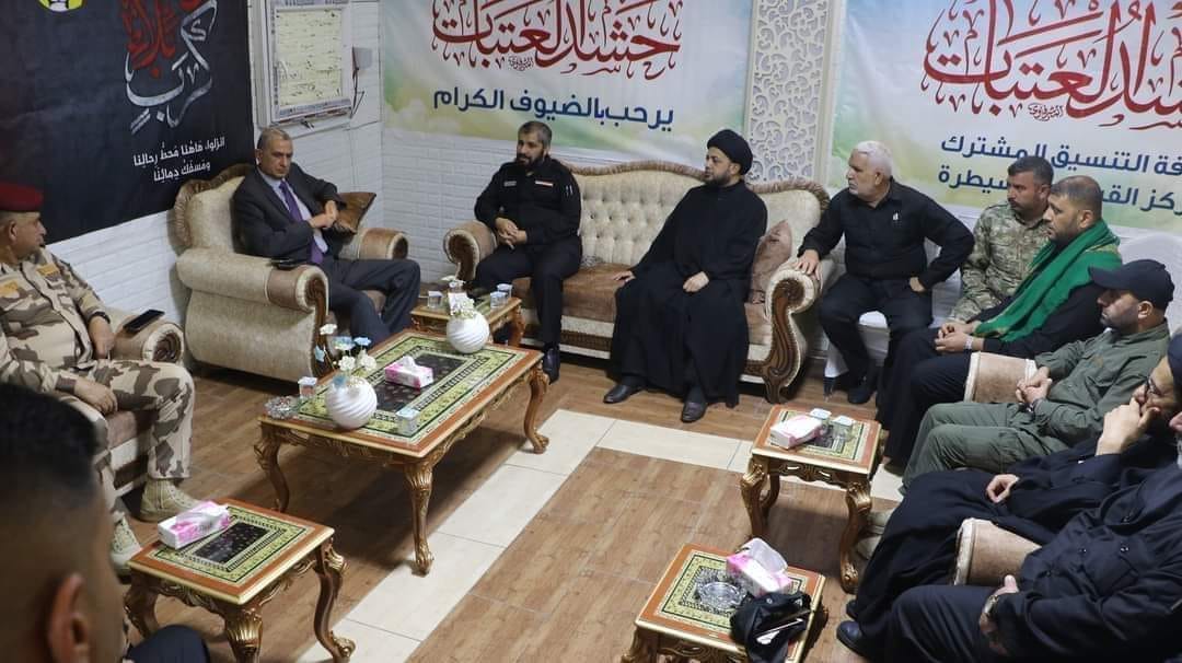 وزير الداخلية يزور مقر حشد العتبات ويشيد بجهودهم في تامين زيارة الاربعين