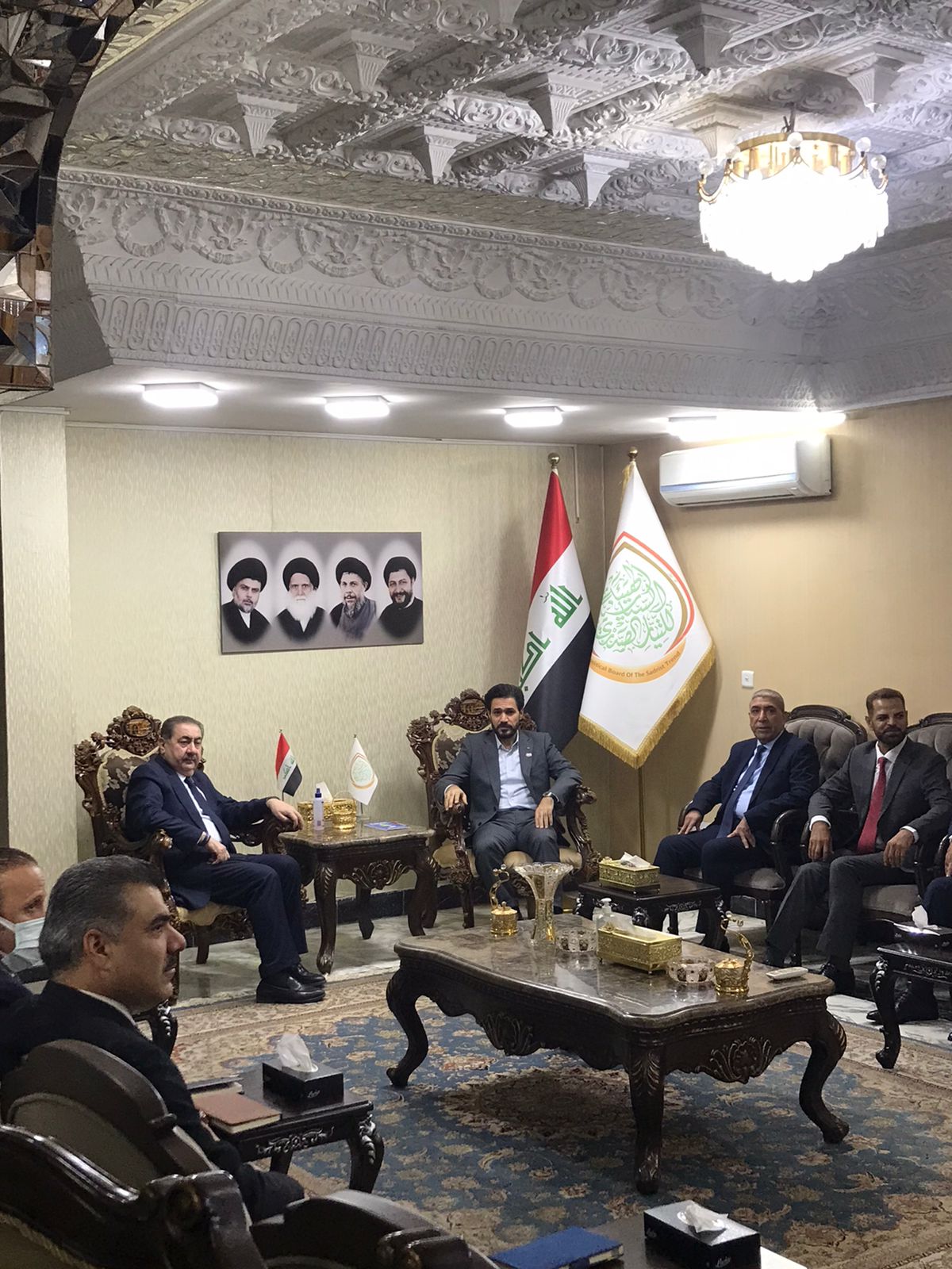 الوفد الكردي برئاسة زيباري يصل الهيئة السياسية للتيار الصدري