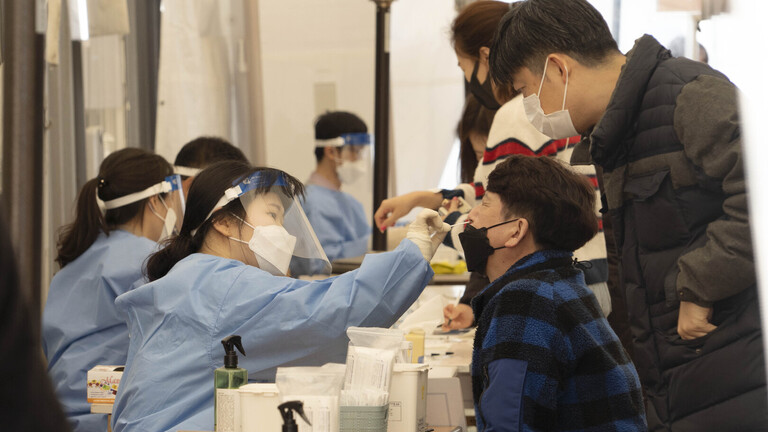 كوريا الجنوبية تسجل أكثر من ٦٠٠ ألف إصابة جديدة بكورونا