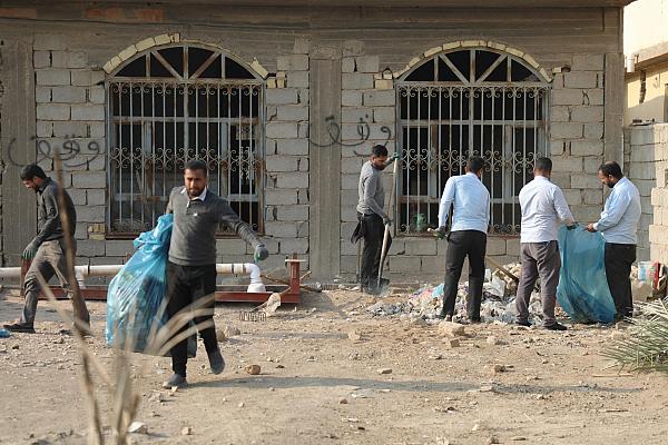 بالصور:العتبة العباسية تطلق حملتها السنويّة لتنظيف مداخل كربلاء