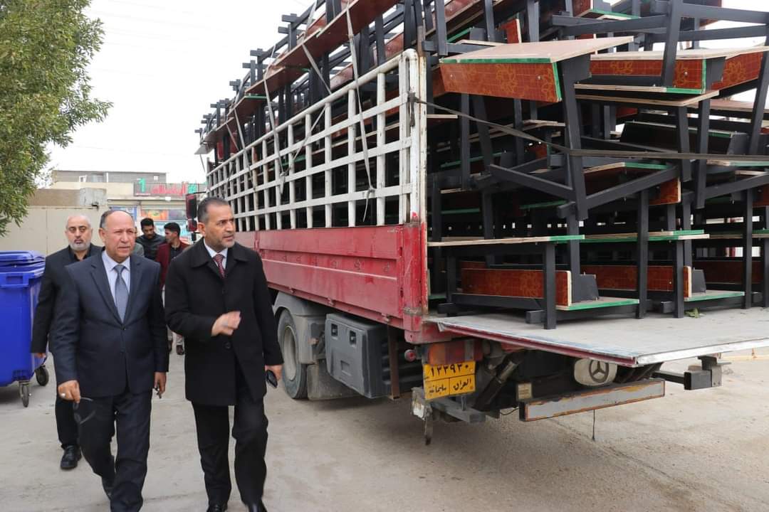 السوداني يجهز مدارس كربلاء بـ3000 رحلة ومستشاره يؤكد ان مدارس العراق بحاجة لأكثر من 400 ألف رحلة