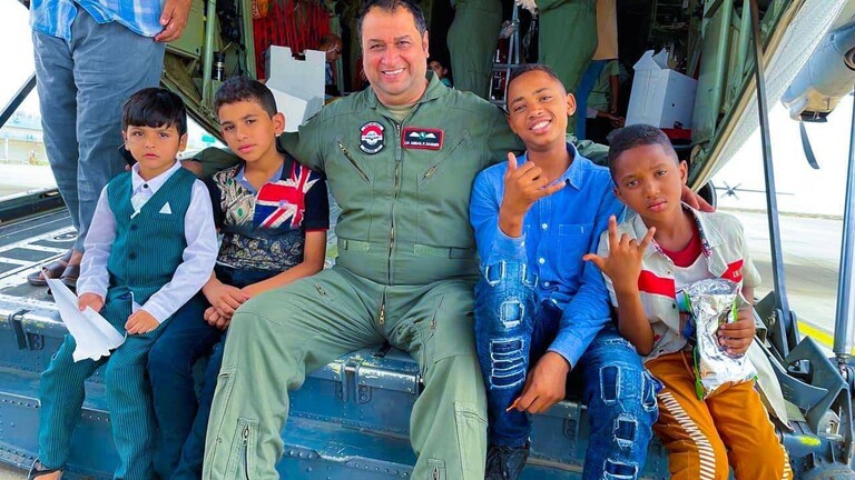 بالصور:طائرات القوة الجوية  تجلي عشرات العراقيين  من السودان