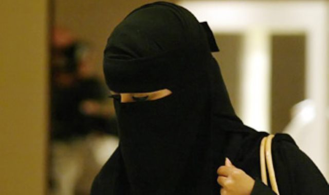 القضاء المصري يقرر وقف حظر ارتداء النقاب في مدارس البلاد