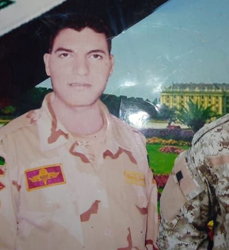 بينَ زَخَّاتِ الرَّصاصِ وَدُموعِ الأهلِ.. قِصةُ شهيدٍ كَتبَتْ كربلاءُ خاتِمَتَهُ