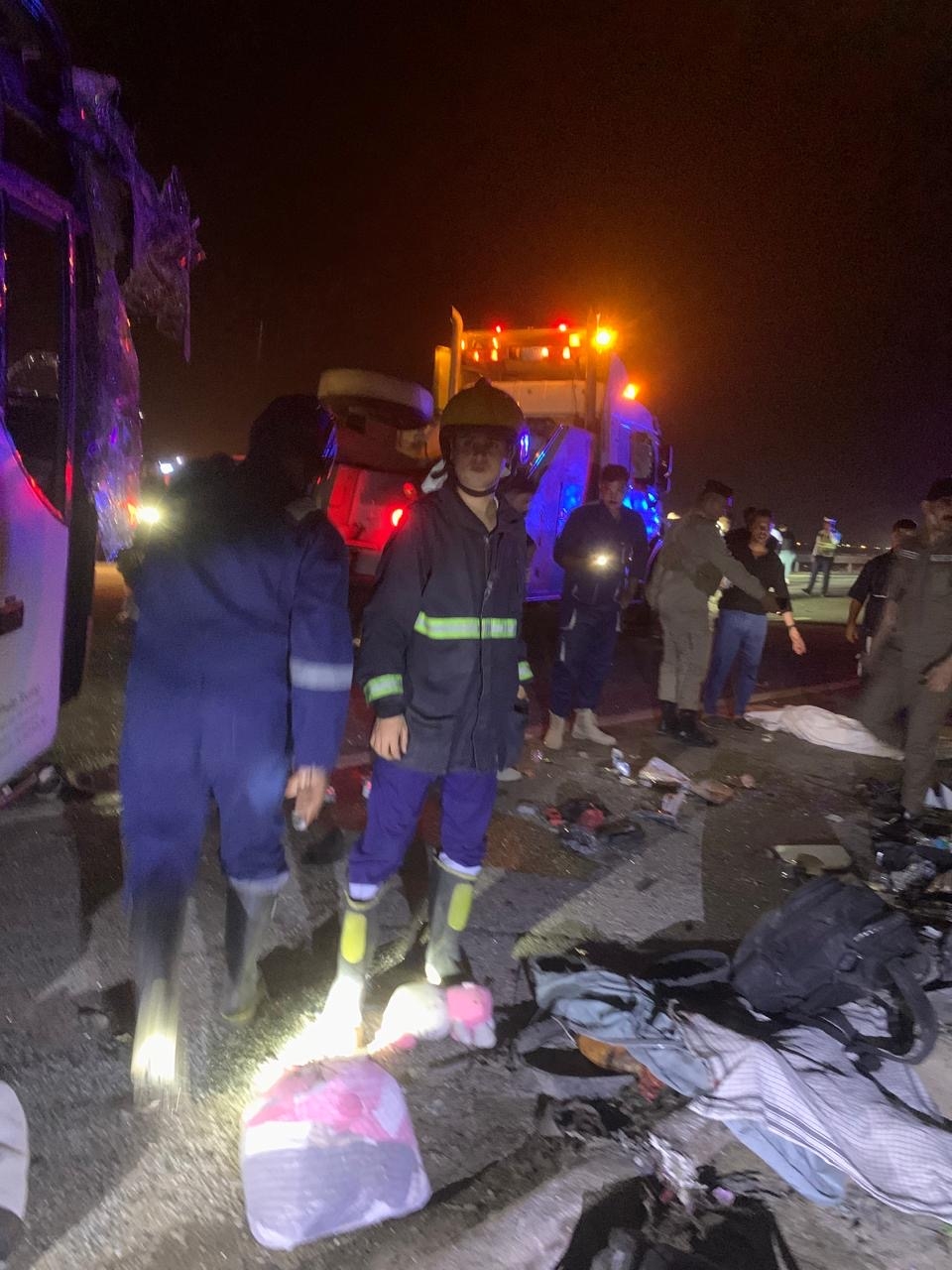 مصرع وإصابة 48 زائراً في حادث سير على طريق سريع البصرة